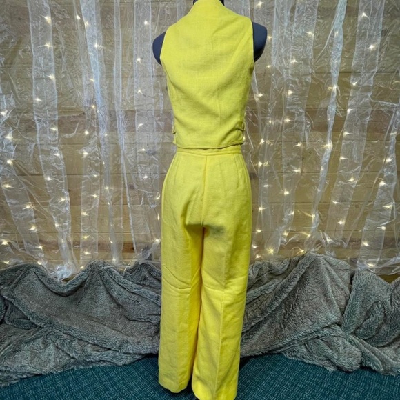 Yellow suit VINTAGE - Picture 2 of 4